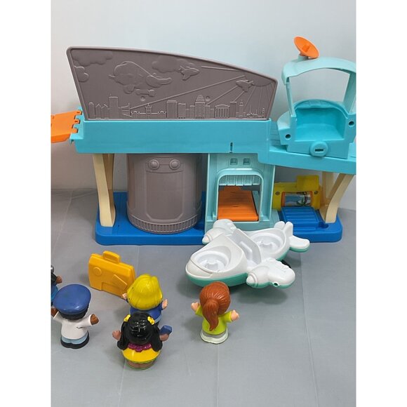 Fisher-Price Little People Everyday Adventures Airport Playset Figures Plane - Picture 6 of 7